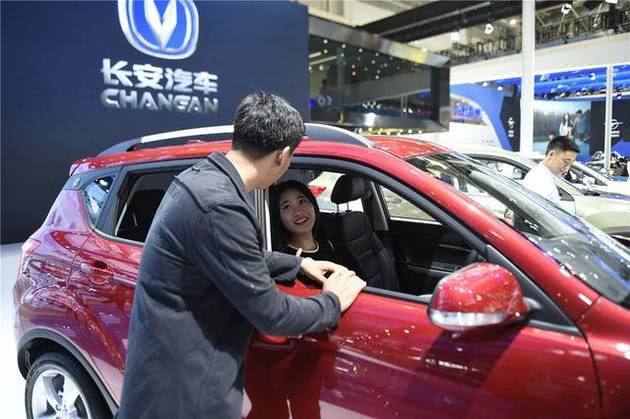 为什么有的4s店买车贷款要利息,4s店贷免息款购车有什么坑