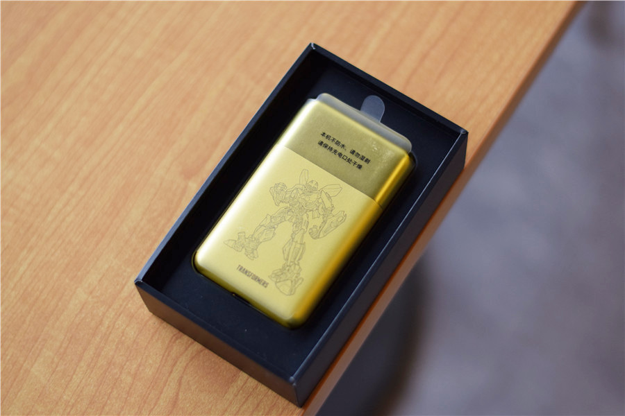 小米生态链推出变形金刚定制款剃须刀，399元的售价，你会买吗？