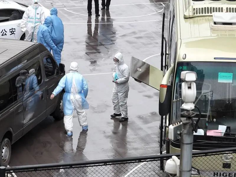 虹口足球场如何确保入境人员转运安全？带你直击现场！