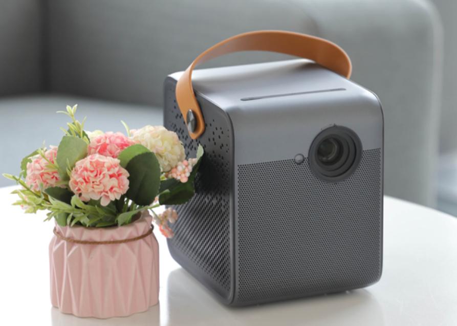 投影仪家用高清超清第一名测评,投影仪家用高清超清4k白天测评