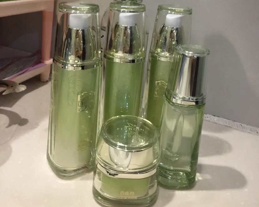 适合中老年的国货水乳推荐,中老年祛斑水乳