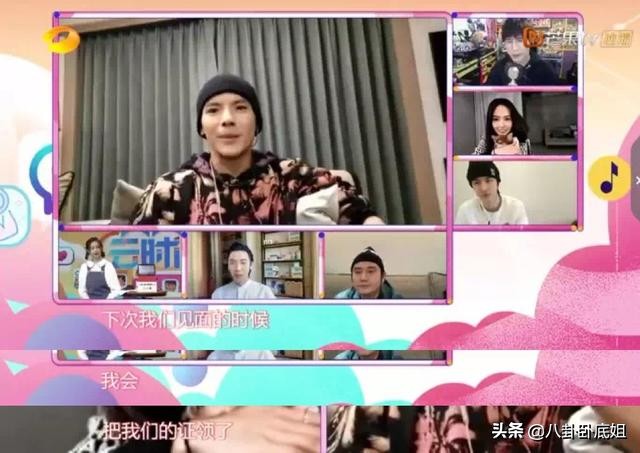 女明星风光不在，肩扛手拎留守的豪门孕妻挺大肚子出街面容憔悴