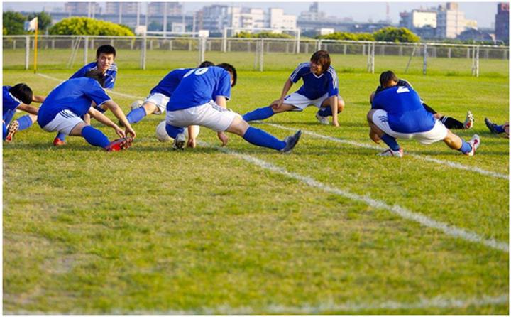 中年人踢球训练方法,35岁以后踢球怎么保持状态