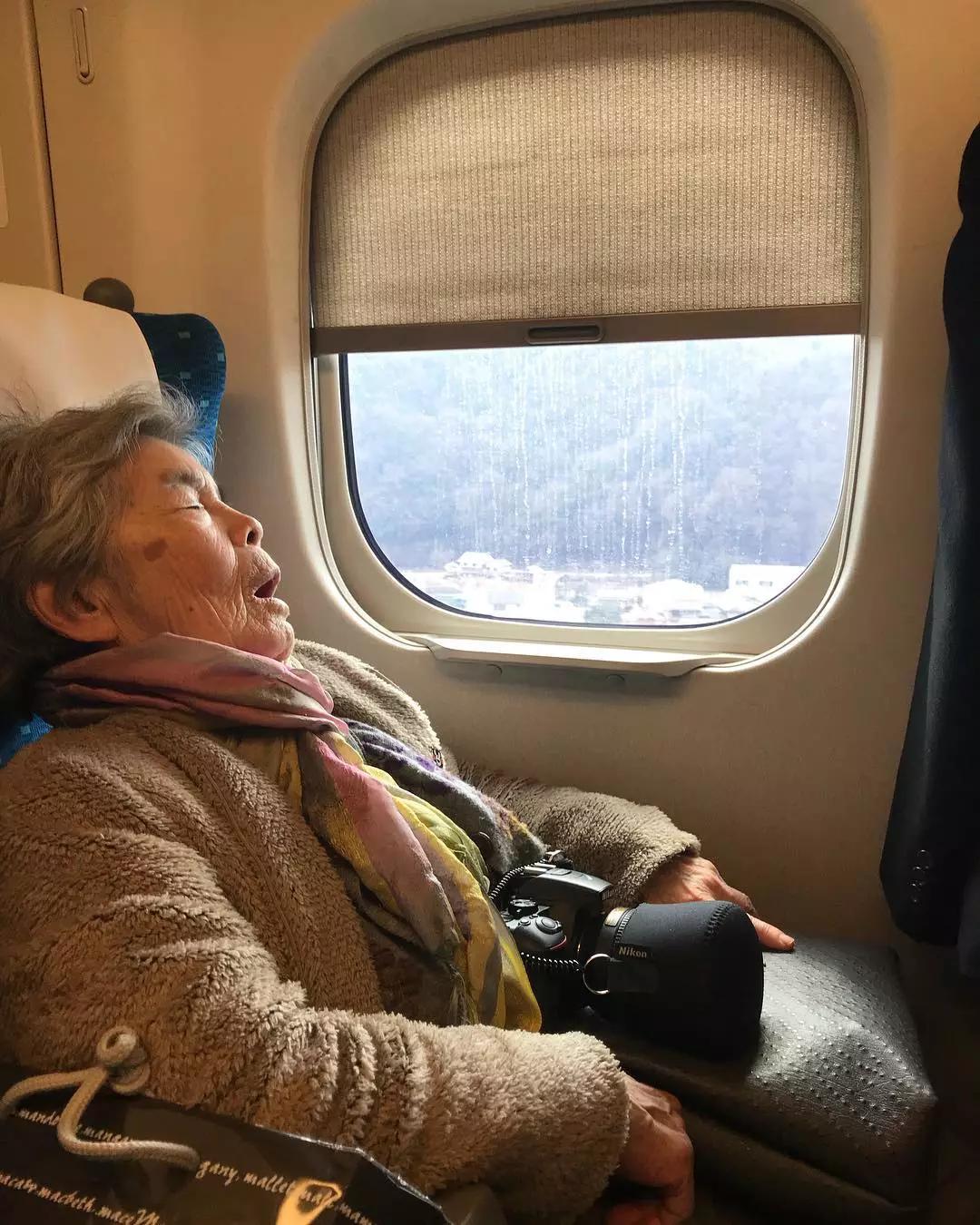 日本老奶奶碰瓷,酗酒飙车碰瓷爆红网络