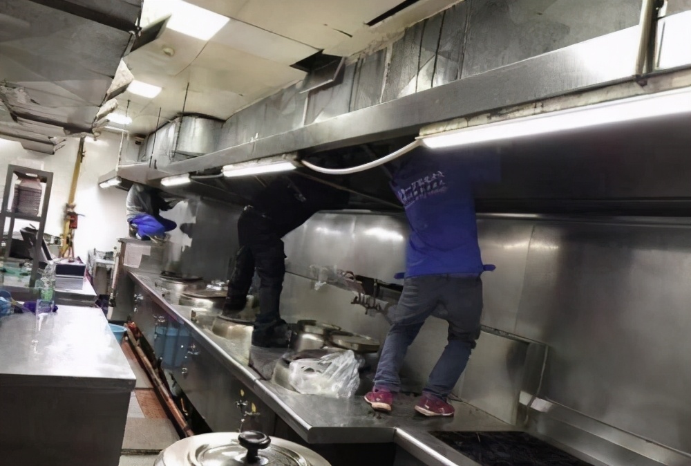 清洗油烟机油污妙招方太油烟机,商用油烟机深度清洗全过程