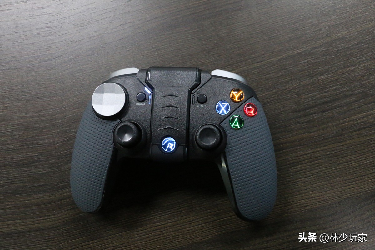 玩转《王者光荣》《跑跑卡丁车》，仁魔刀锋游戏手柄上手体验分享