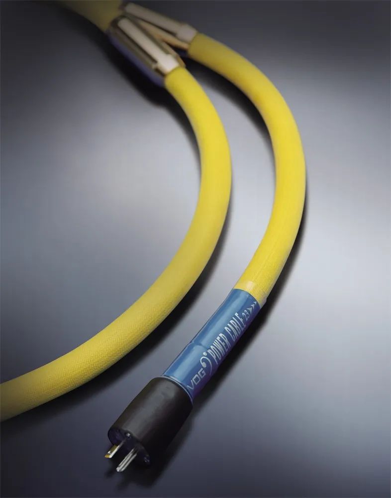 自然流露的质感—细节丰富、速度快VOG的23电源线