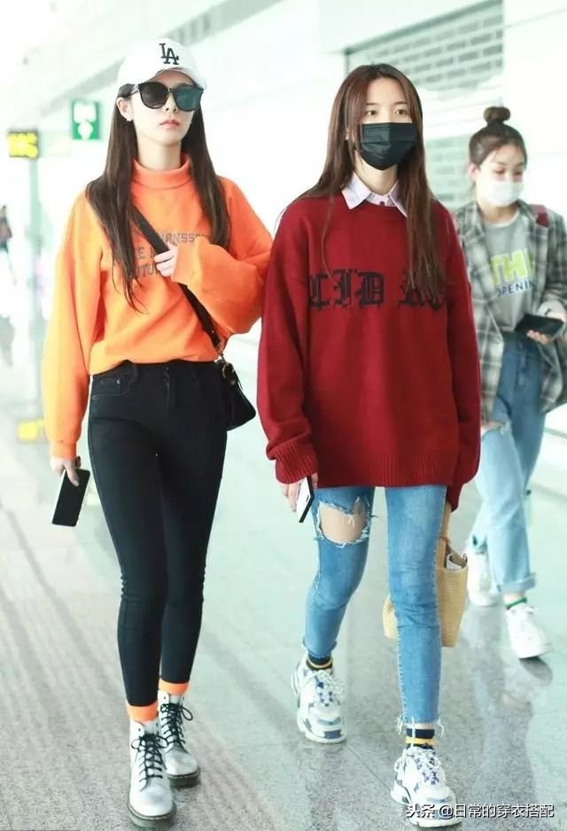 杨幂机场秀穿搭,机场走秀女明星