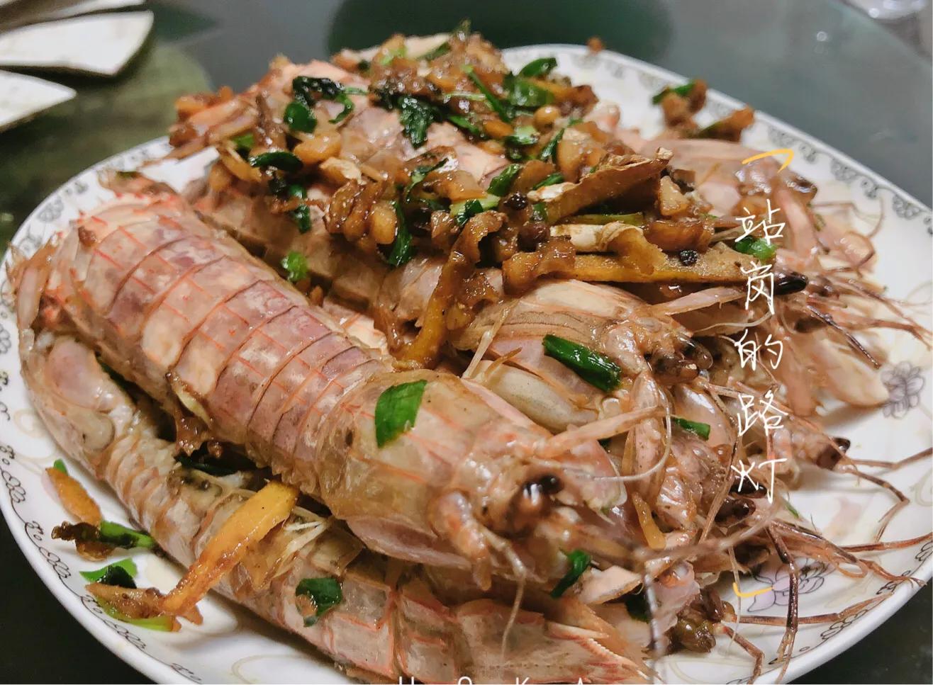 不用油炸的椒盐皮皮虾的做法,椒盐皮皮虾可以先蒸熟再油炸