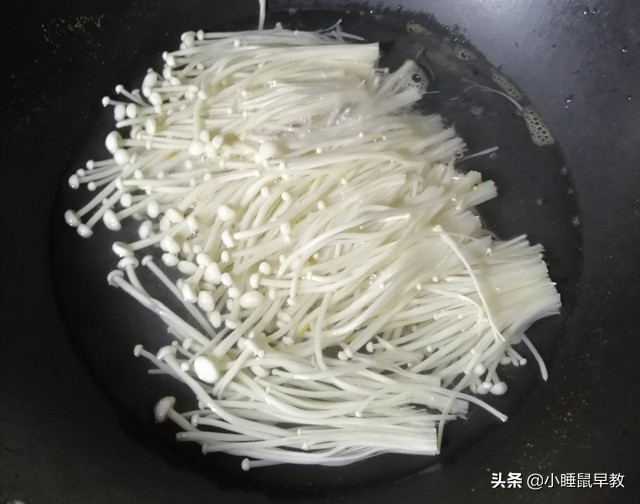简单好吃的家常菜做法凉拌金针菇,凉拌金针菇美味爽口做法简单好吃