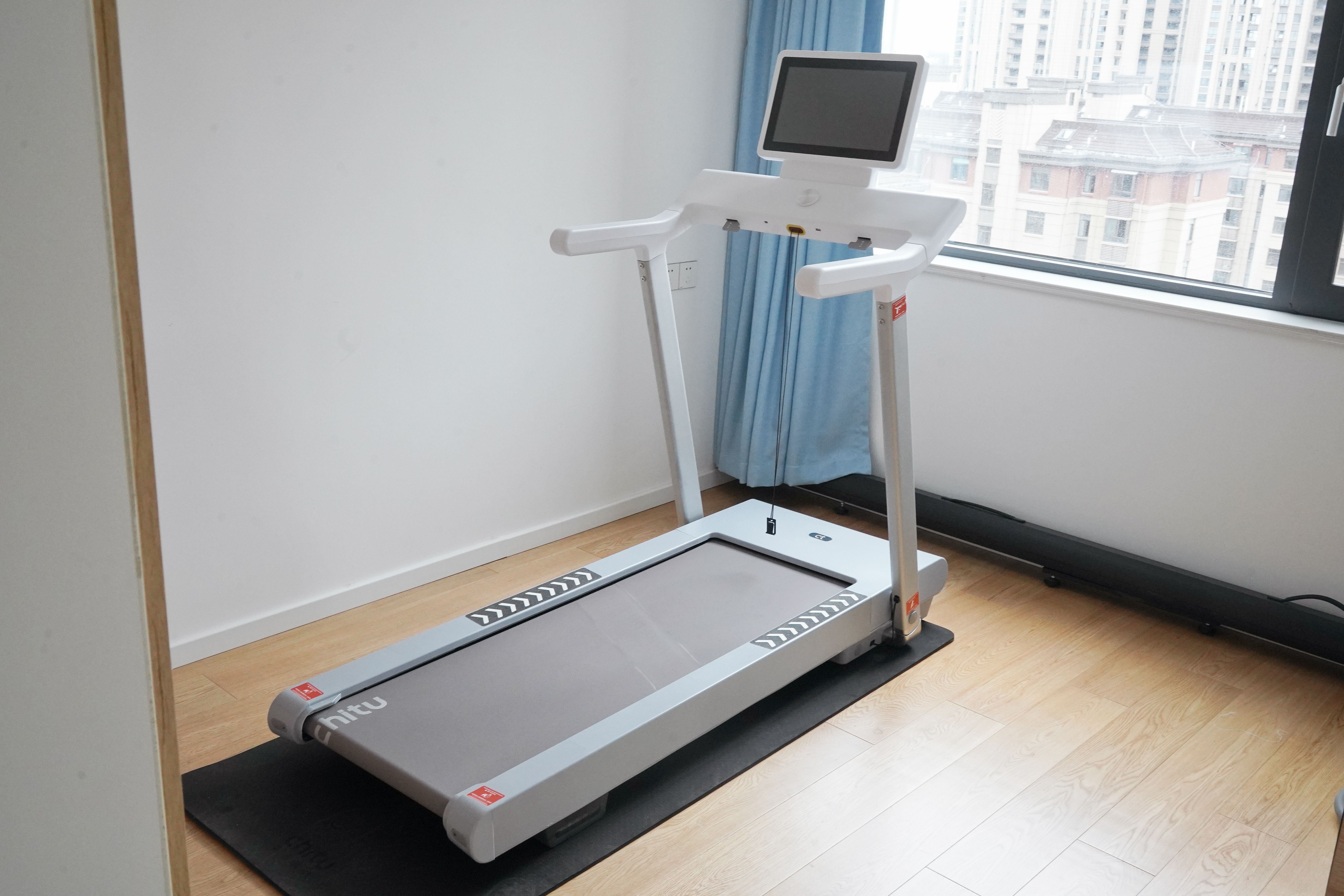 锐步跑步机和赤兔跑步机哪个好,舒华跑步机和赤兔跑步机