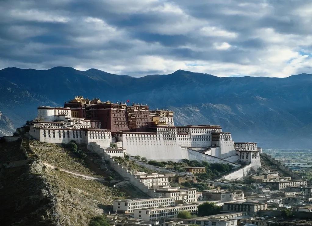 西藏最美建筑布达拉宫,著名建筑布达拉宫