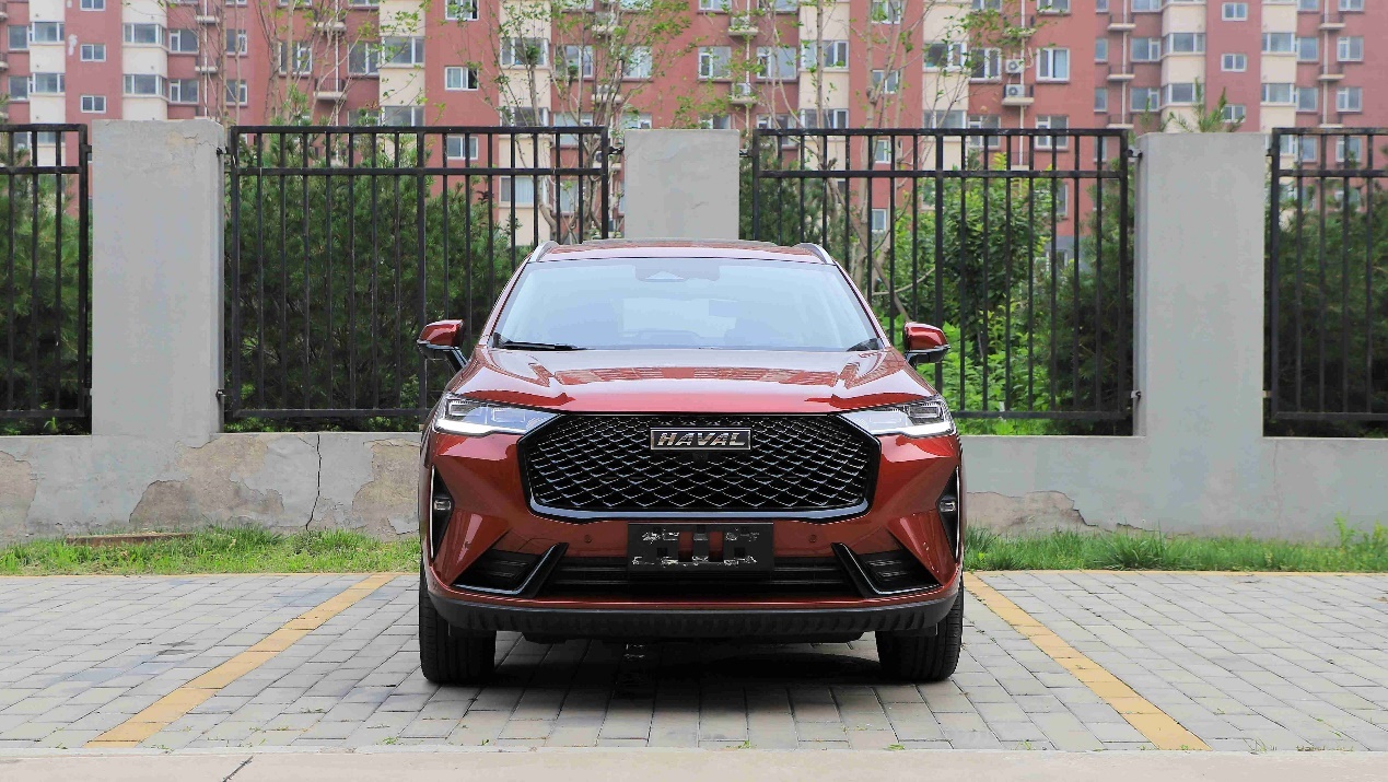 国民神车第三代哈弗h6亮点全解析,空间大动力强更省油第三代哈弗h6