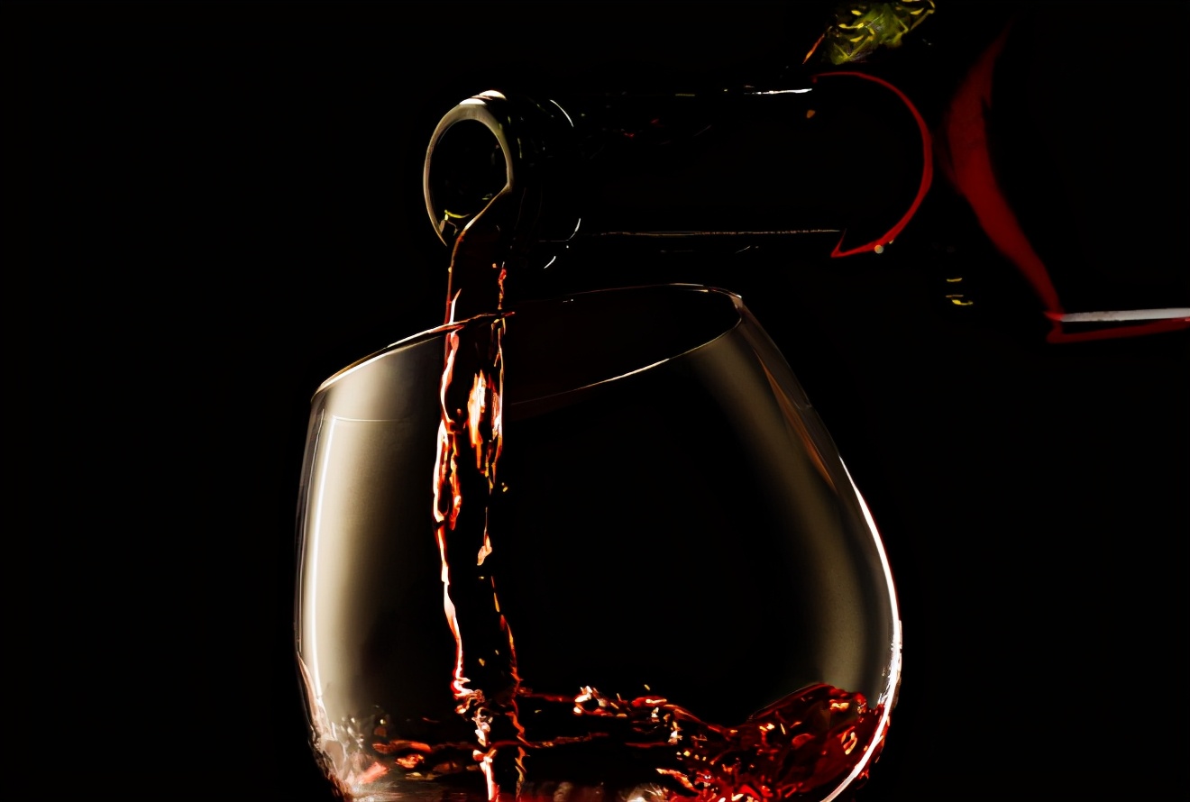 红酒怎么醒酒大概多久,红酒醒酒多长时间好入门级