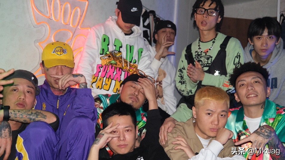 嘞是我和我兄弟哩名曲 |《OH MY GOSH》乐评