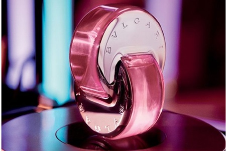 宝格丽香水哪一款最受欢迎,宝格丽紫晶纯香香水香氛之旅