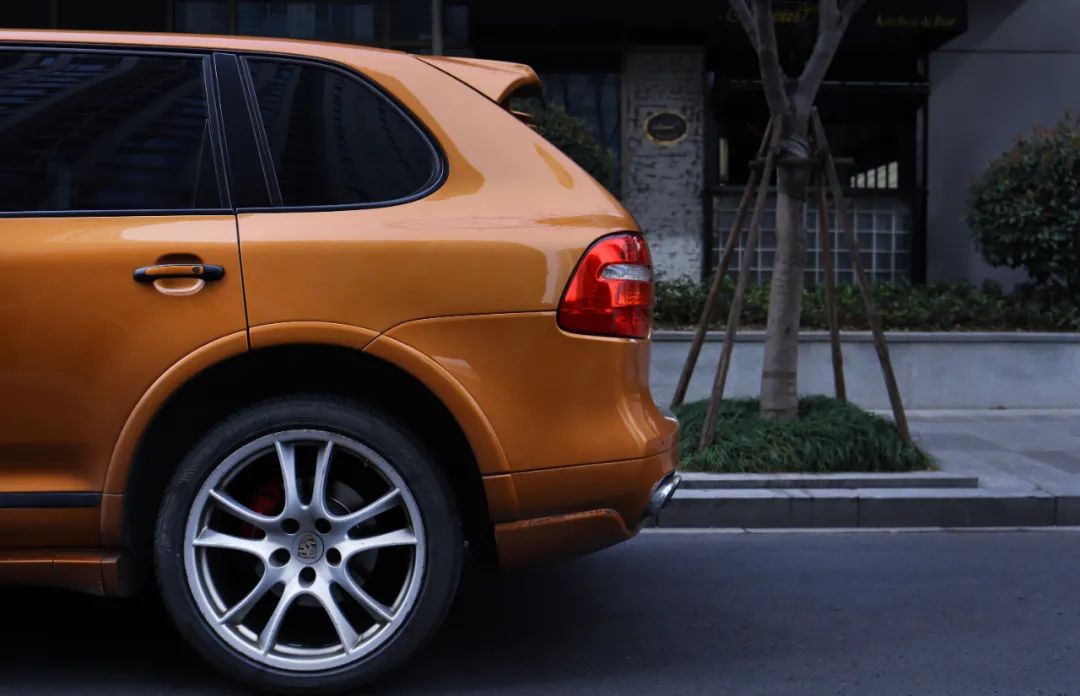 好车推荐100万以上,好车卡宴