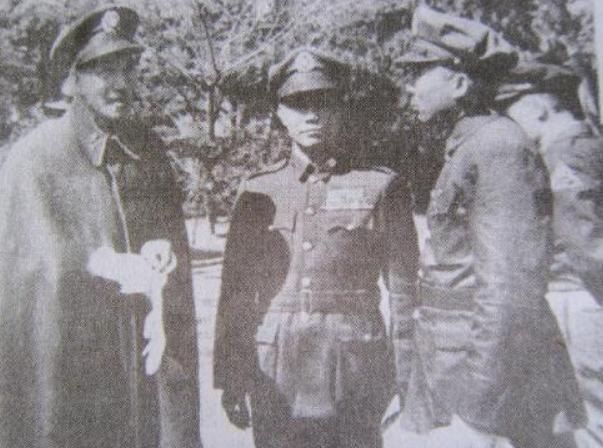 先当军团长后成师长，22岁牺牲，14年后，其部下粟裕为他复仇成功