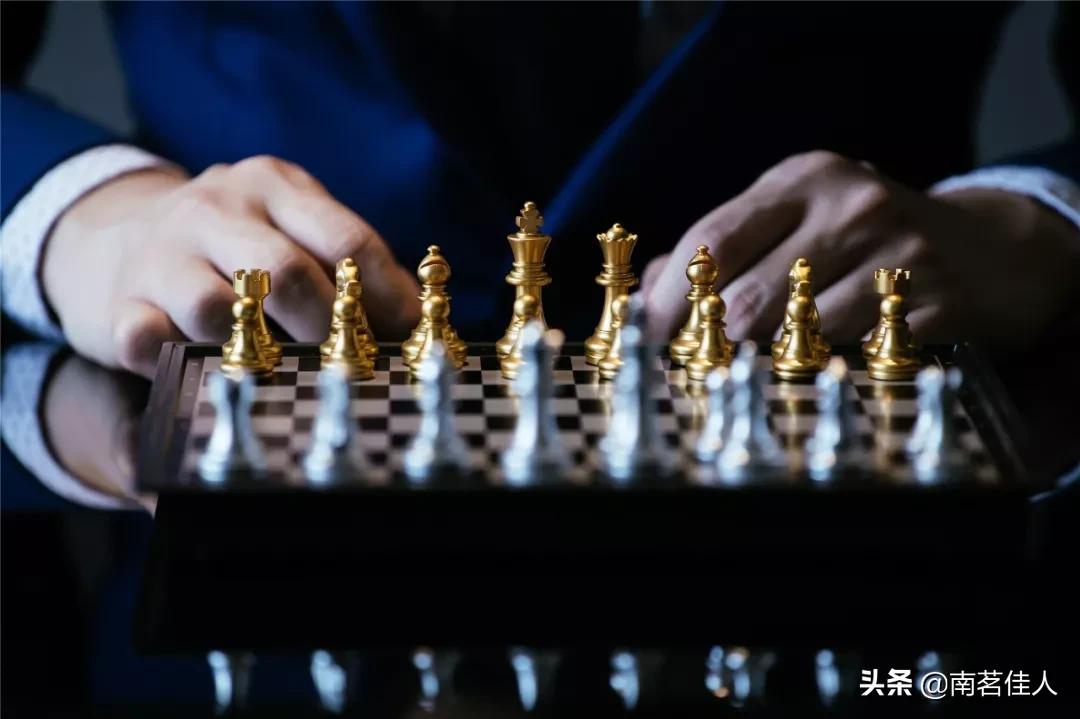 偷得浮生半日闲与君同饮一壶茶,花间浅酌一壶酒浮生偷得半日闲