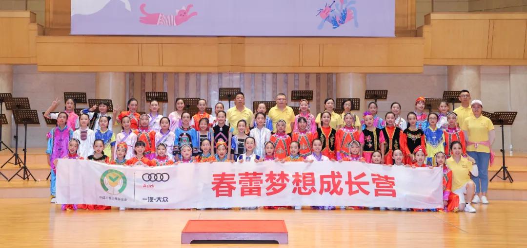 少年强则国强为祖国庆节生,少年强则国强共筑冬奥梦