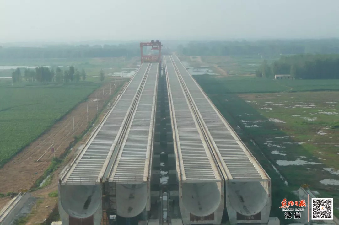 天河公园再添新景！又一钢铁巨侠安家焦作