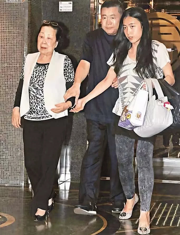 甘比为什么能打败关之琳,打败李嘉欣的豪门阔太