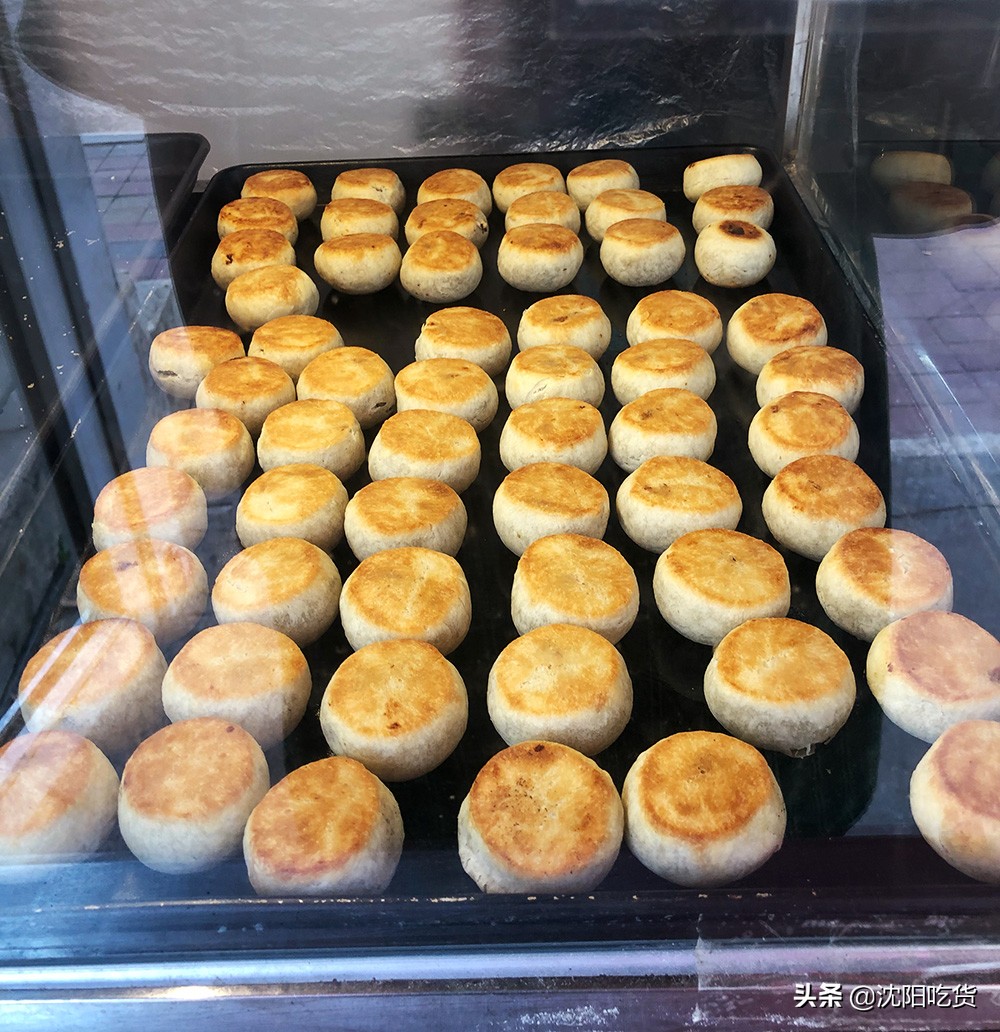 长春红旗街虎林胡同绿豆饼,好吃酥得掉渣的绿豆饼