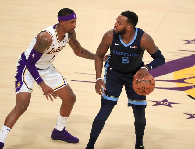 波普在湖人三分命中率,波普对詹姆斯的评价