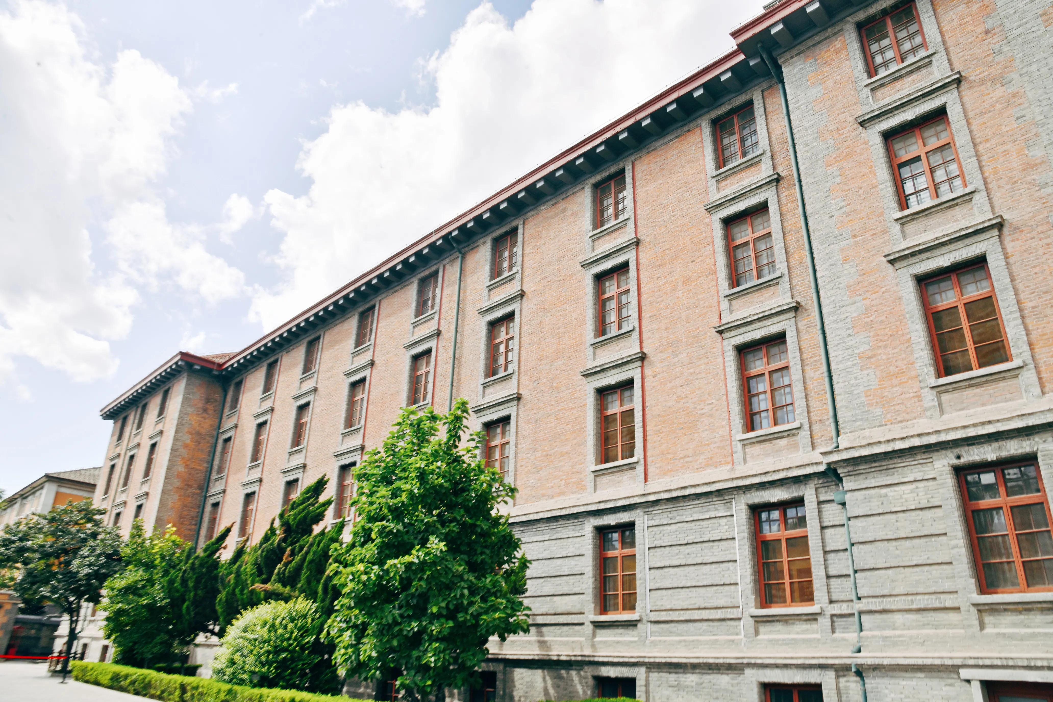 武汉最美丽的高校,中国最美大学武汉大学