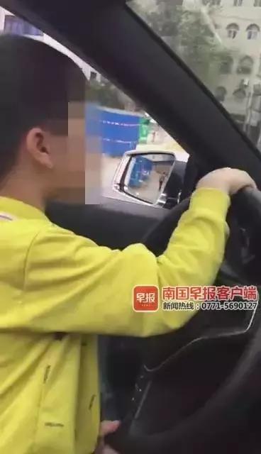 小男孩开车被抓,三个小孩开车被抓