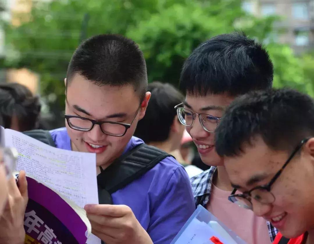 高考志愿填报应关注的四个网站,高考志愿填报记住这三点不滑档
