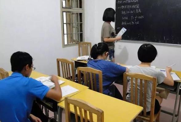 大学生找工作可以选择学校吗,大学生找工作该不该参加校招