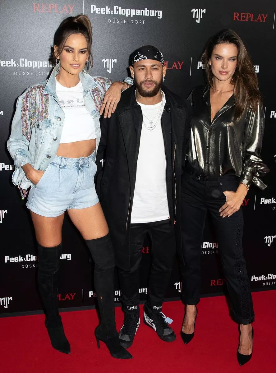 内马尔和顶级超模,内马尔和巴西超模合影