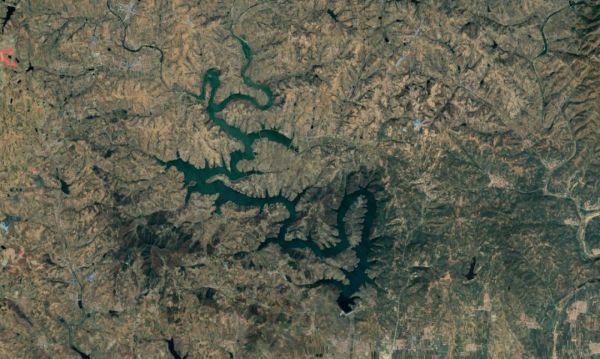 灞辨按榫欓鍑よ垶瑙嗛,灞辨按闀挎竻榻愰瞾浠欏