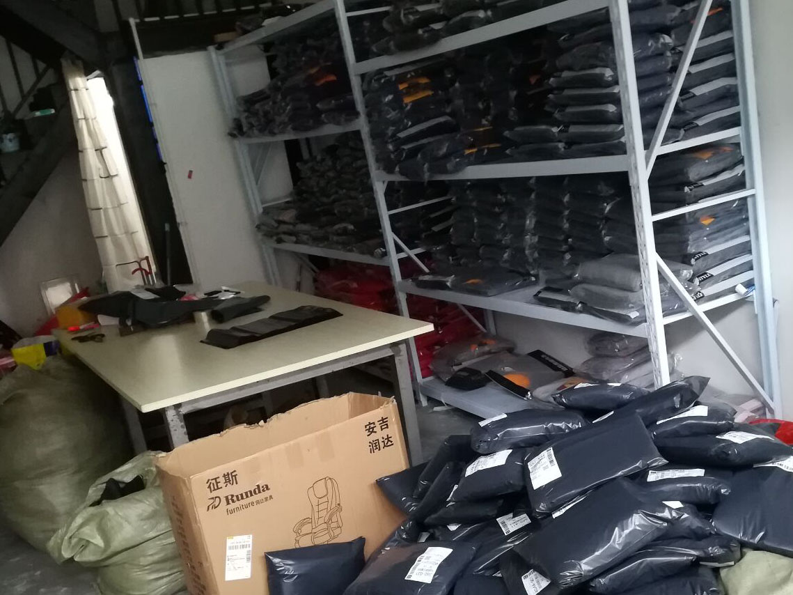 鎷煎澶氱殑vivo涓轰粈涔堟瘮娣樺疂渚垮疁,鍚屾牱娆惧紡琛ｆ湇鎷煎澶氭瘮娣樺疂渚垮疁100