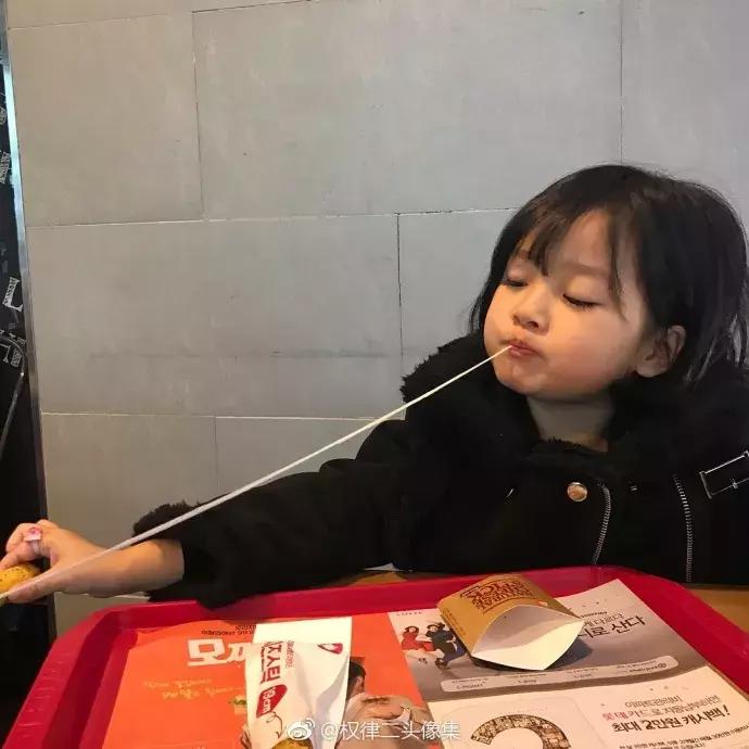 谢飞机随身携带的小绿包,谢飞机表情包视频