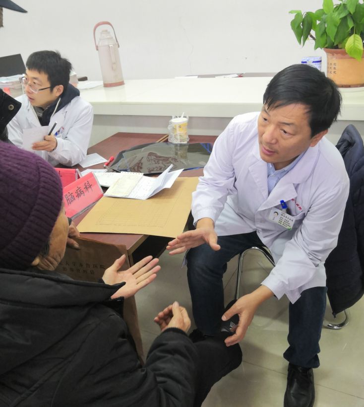 山村里的白大褂,潍坊市中医院白大褂