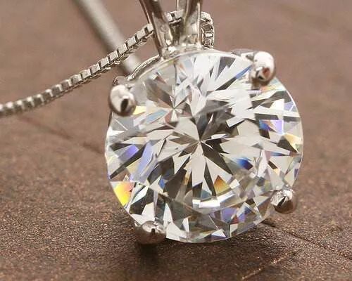 这种不值钱的“石头”，冒充了所有贵宝石，小心防备