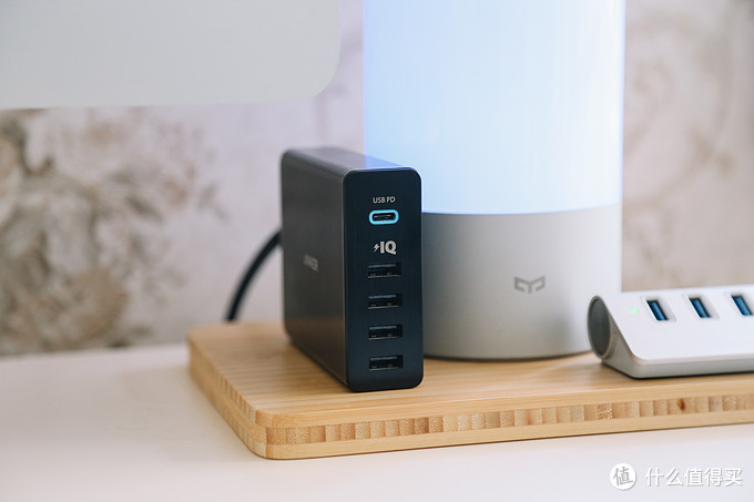 iphone无线充跟数据线有什么区别,iPhone数据线和充电头推荐