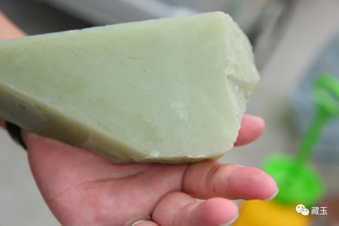 一块黄玉有多少钱,哪里黄玉值钱