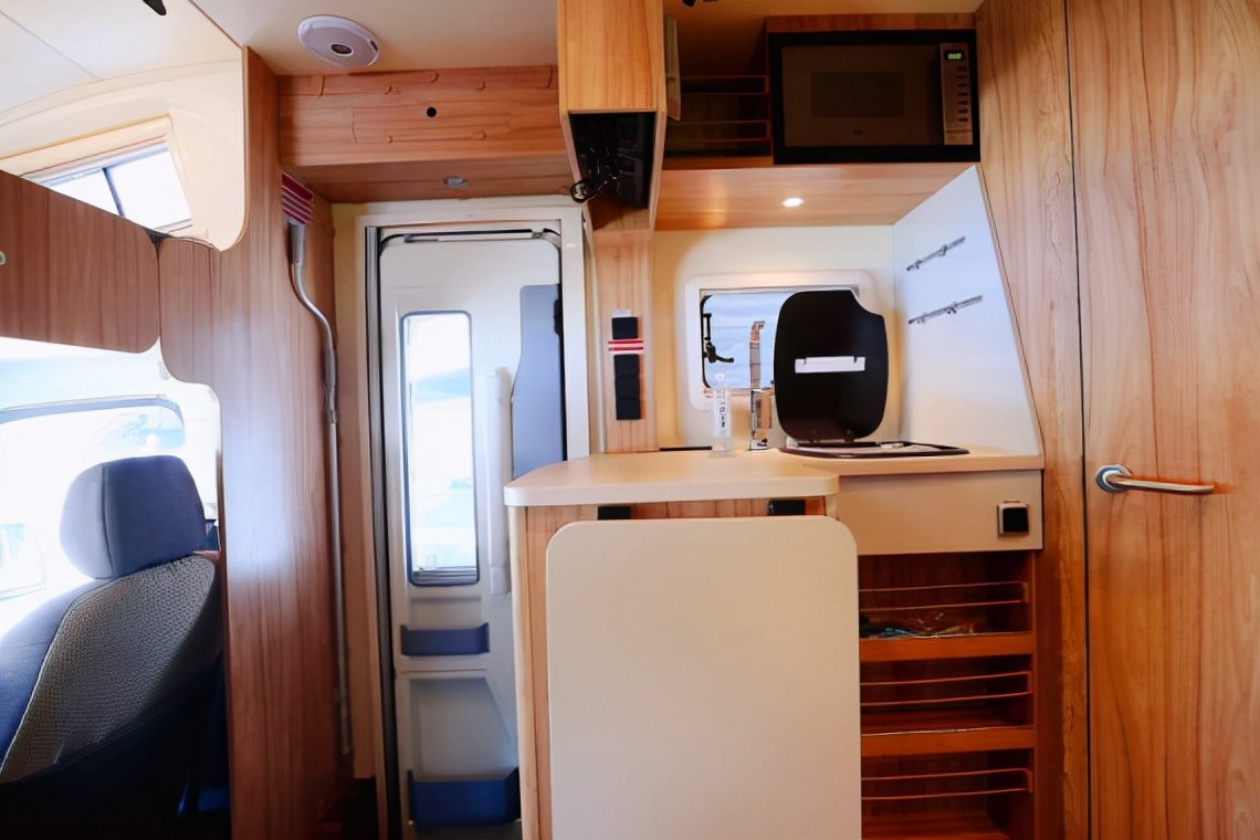 隆翠一号旗舰双拓展房车,隆翠房车3号前门版