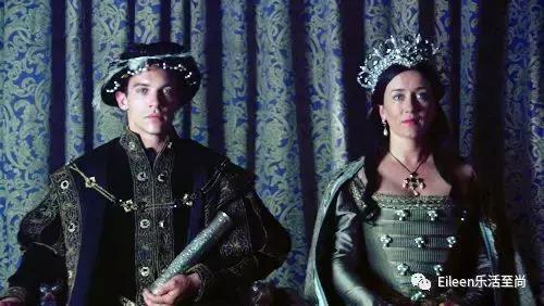 侍女上位、姐妹同夫、一王废四后，英国王室狗血传奇荒诞如戏