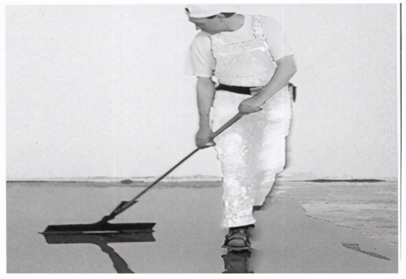 石膏自流平施工全过程,石膏基自流平施工视频教程