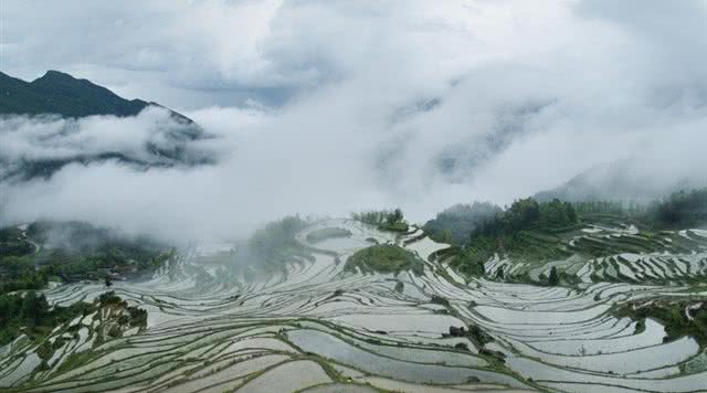 浙江有哪些有瀑布的旅游景点,浙江旅游景点推荐瀑布