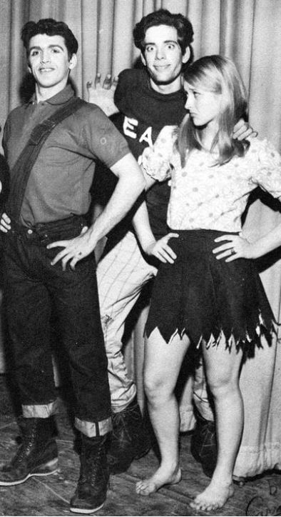 为什么欧美演员素质高,为什么欧美男演员普遍高大