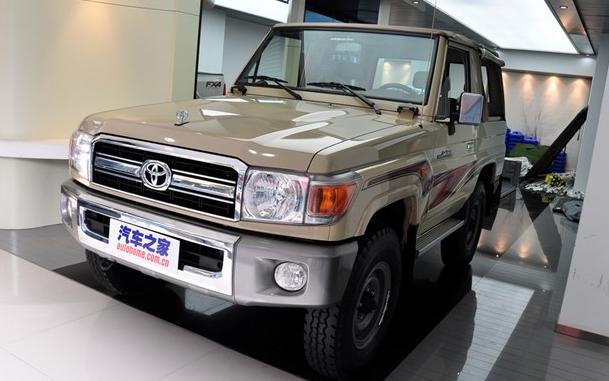 越野圈公认的三款老炮车型，手动挡、手摇窗、手摇发动，212上榜