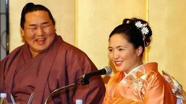 小人物的总统梦：蒙古相扑狠人朝青龙，除了摔跤还有远方