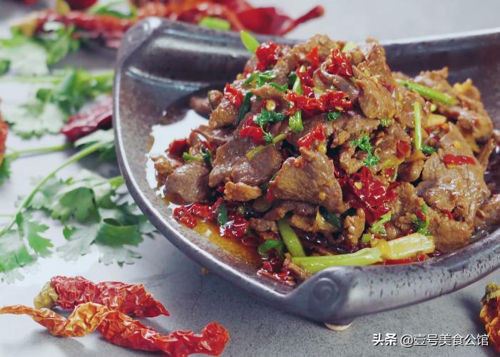 这才是牛肉最好吃的做法香辣爽口,牛肉的做法简单味道美味口感好吃