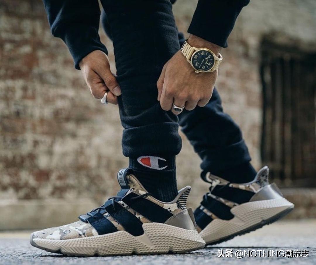 adidas阿迪达斯三叶草经典,三叶草德训系列鞋型大小区别