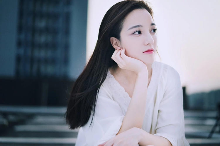 cc霜bb霜粉底液素颜霜,素颜霜cc霜bb霜这三种使用顺序